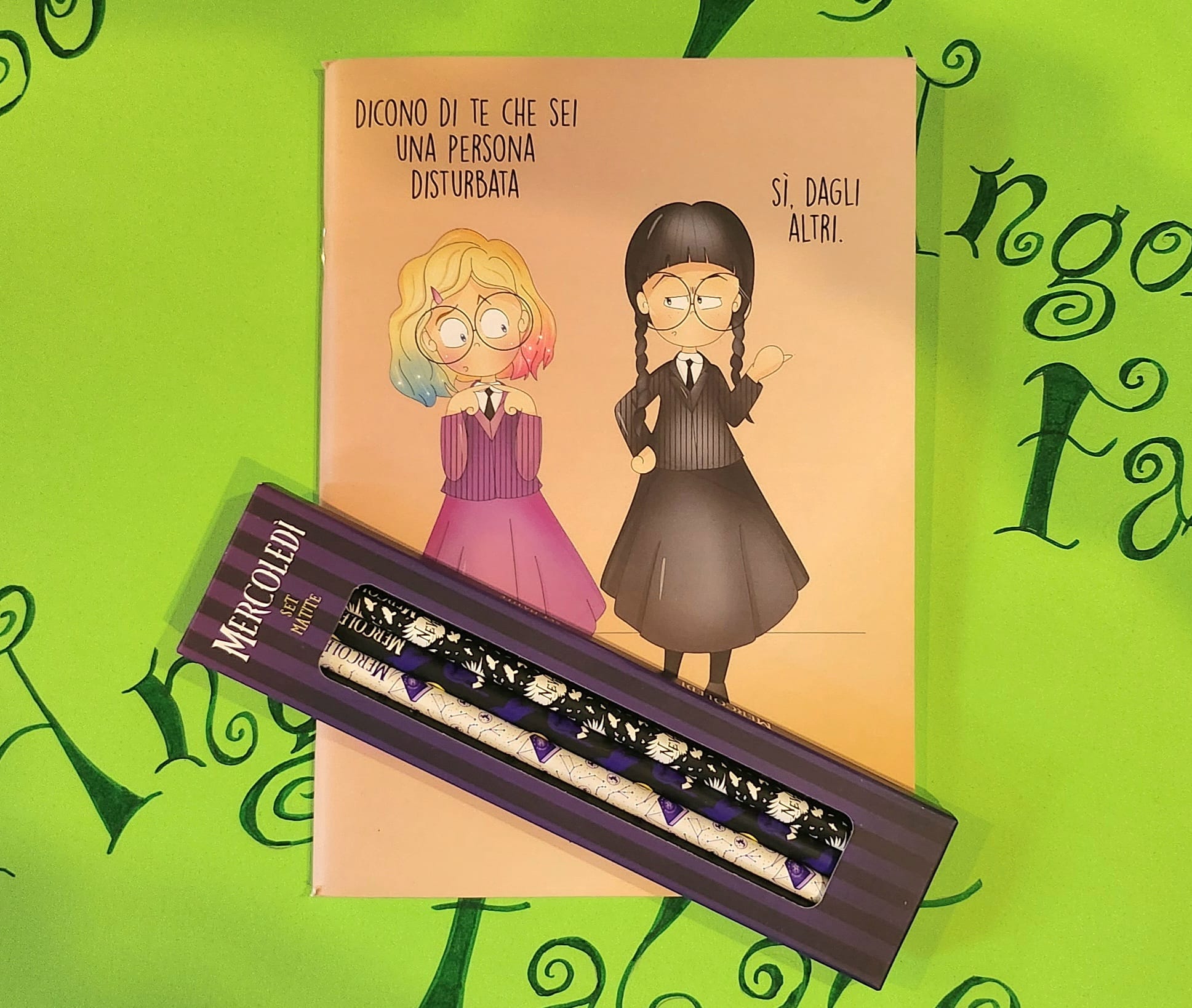 Set matite e quaderno PERSONA DISTURBATA